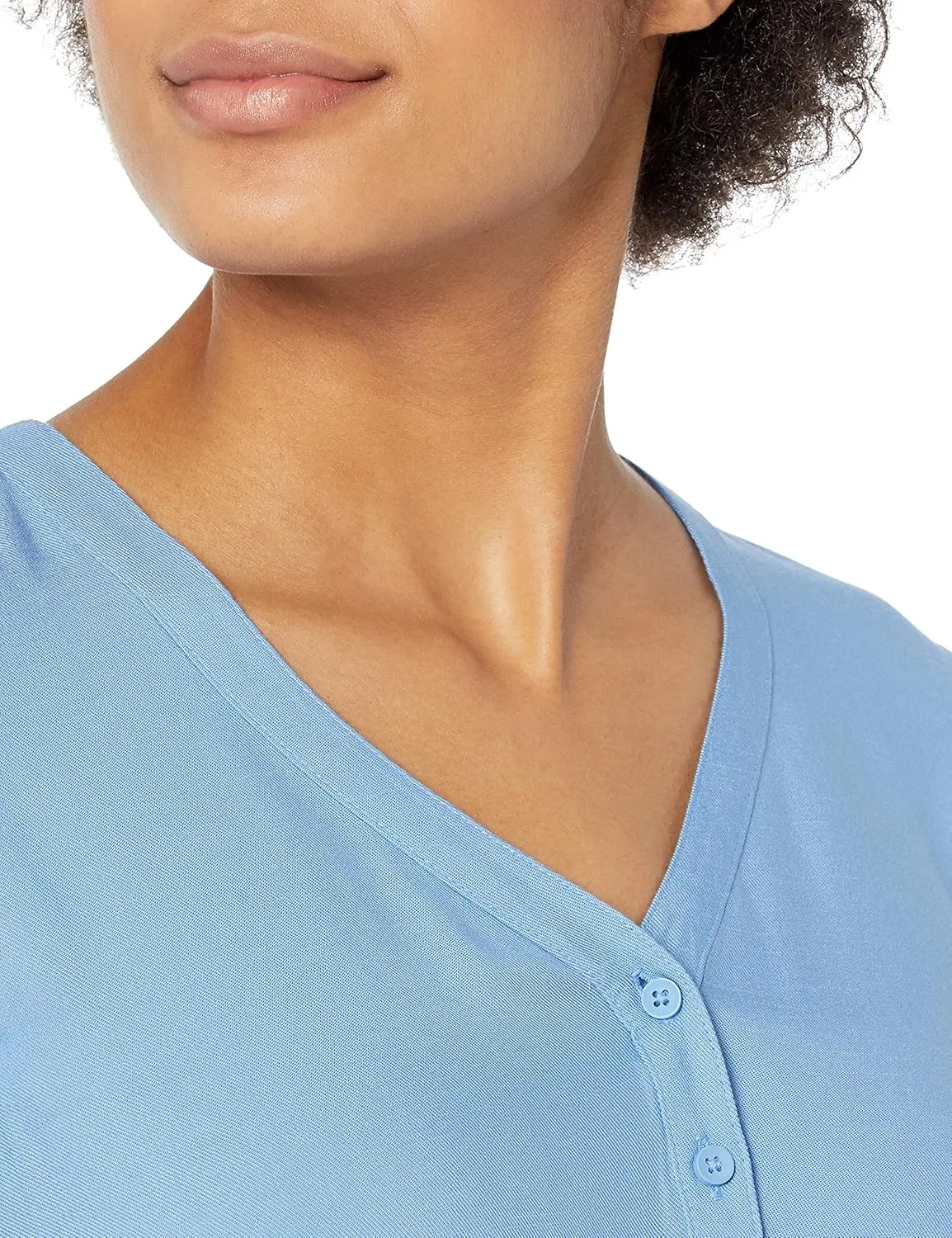 Amazon Essentials Women's 3/4 Sleeve Button Popover Shirt