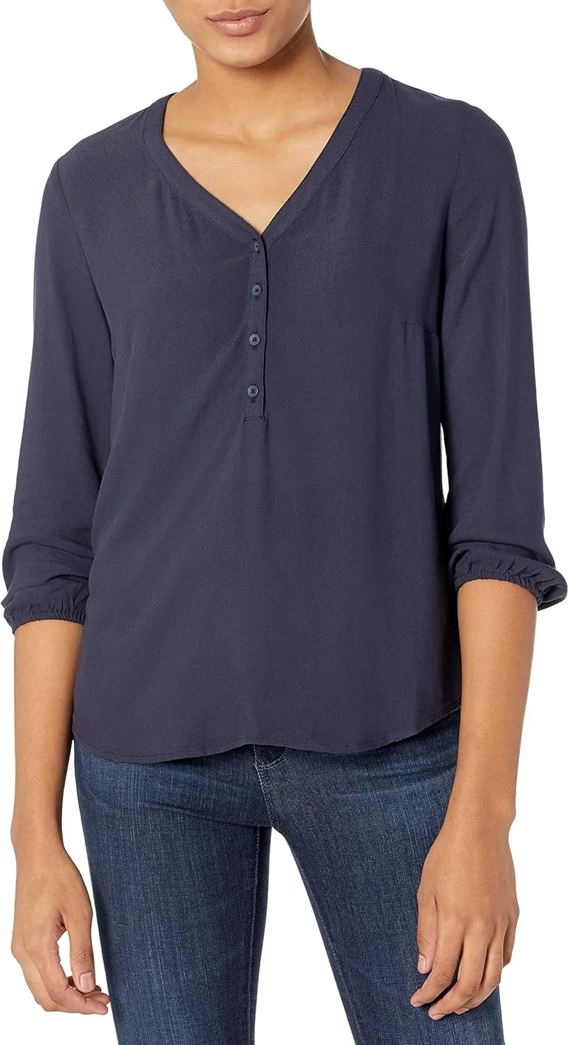 Amazon Essentials Women's 3/4 Sleeve Button Popover Shirt