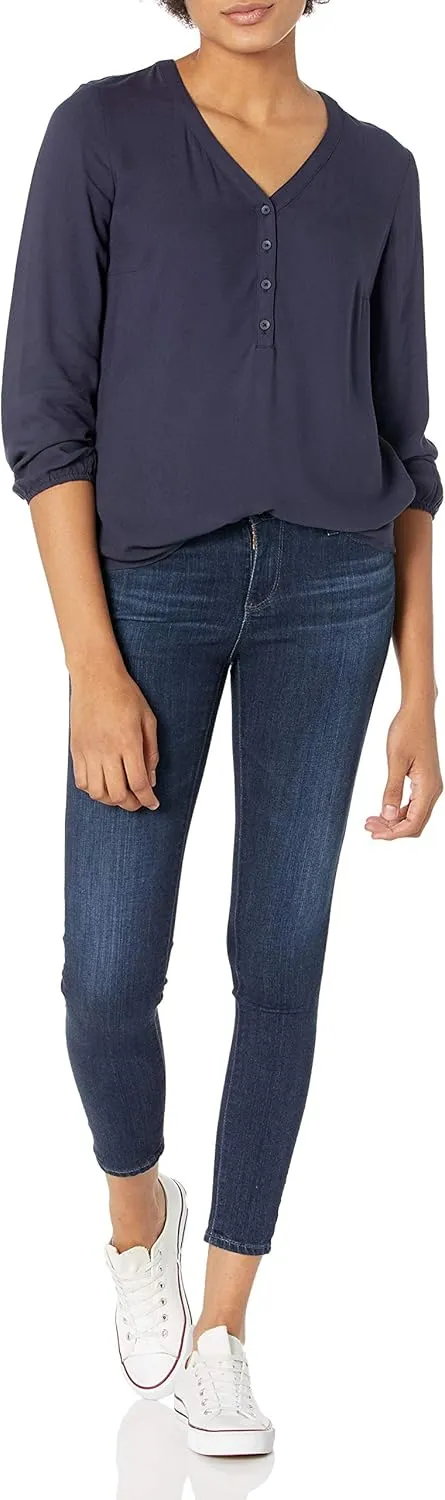 Amazon Essentials Women's 3/4 Sleeve Button Popover Shirt