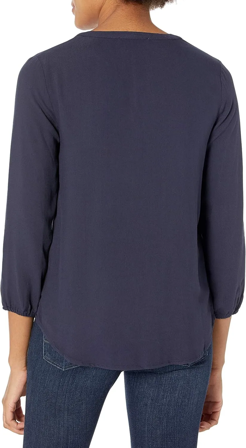 Amazon Essentials Women's 3/4 Sleeve Button Popover Shirt