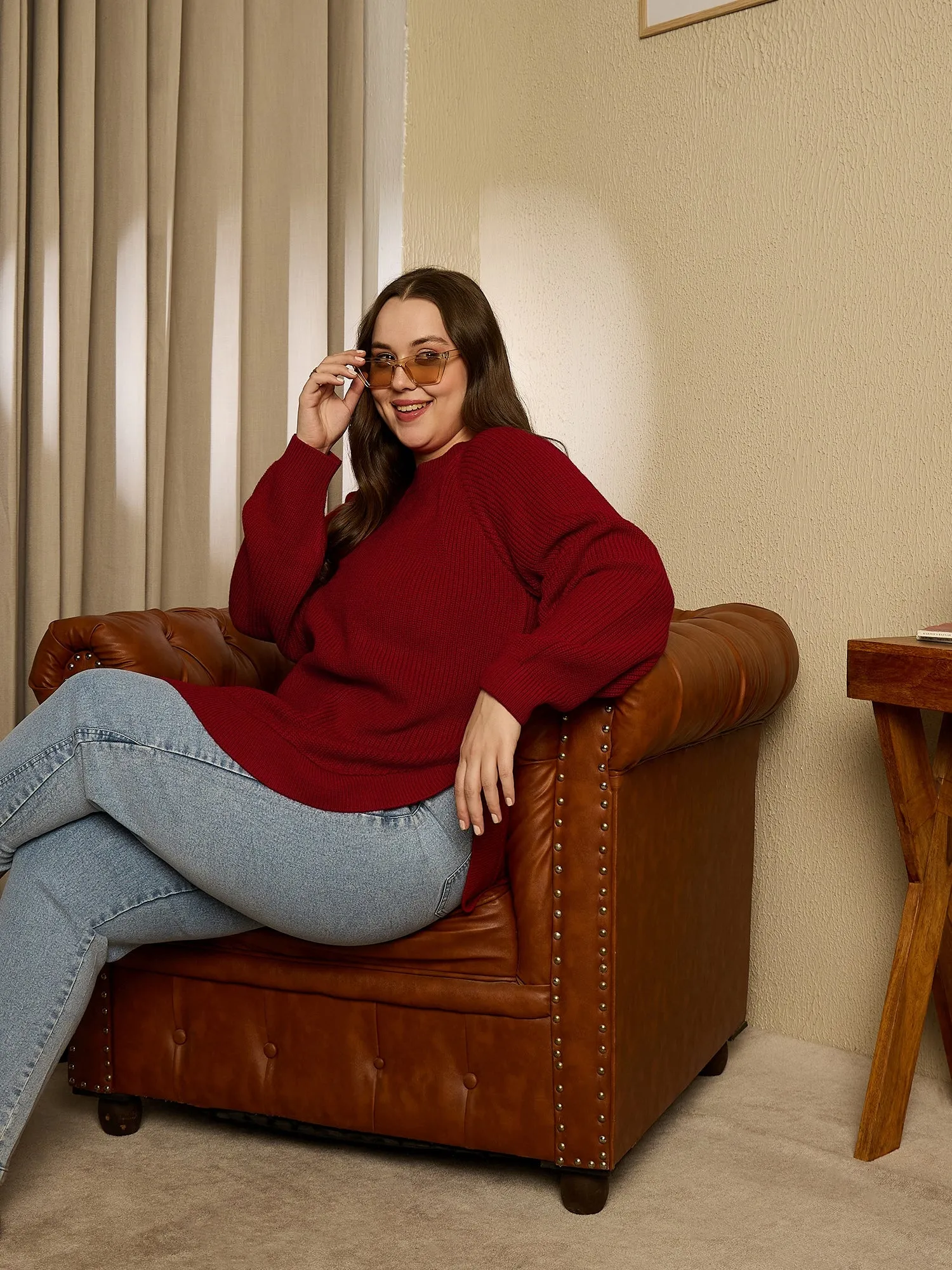 Berrylush Curve Women Red Solid Round Neck Long Sleeve Acrylic Knitted Longline Pullover