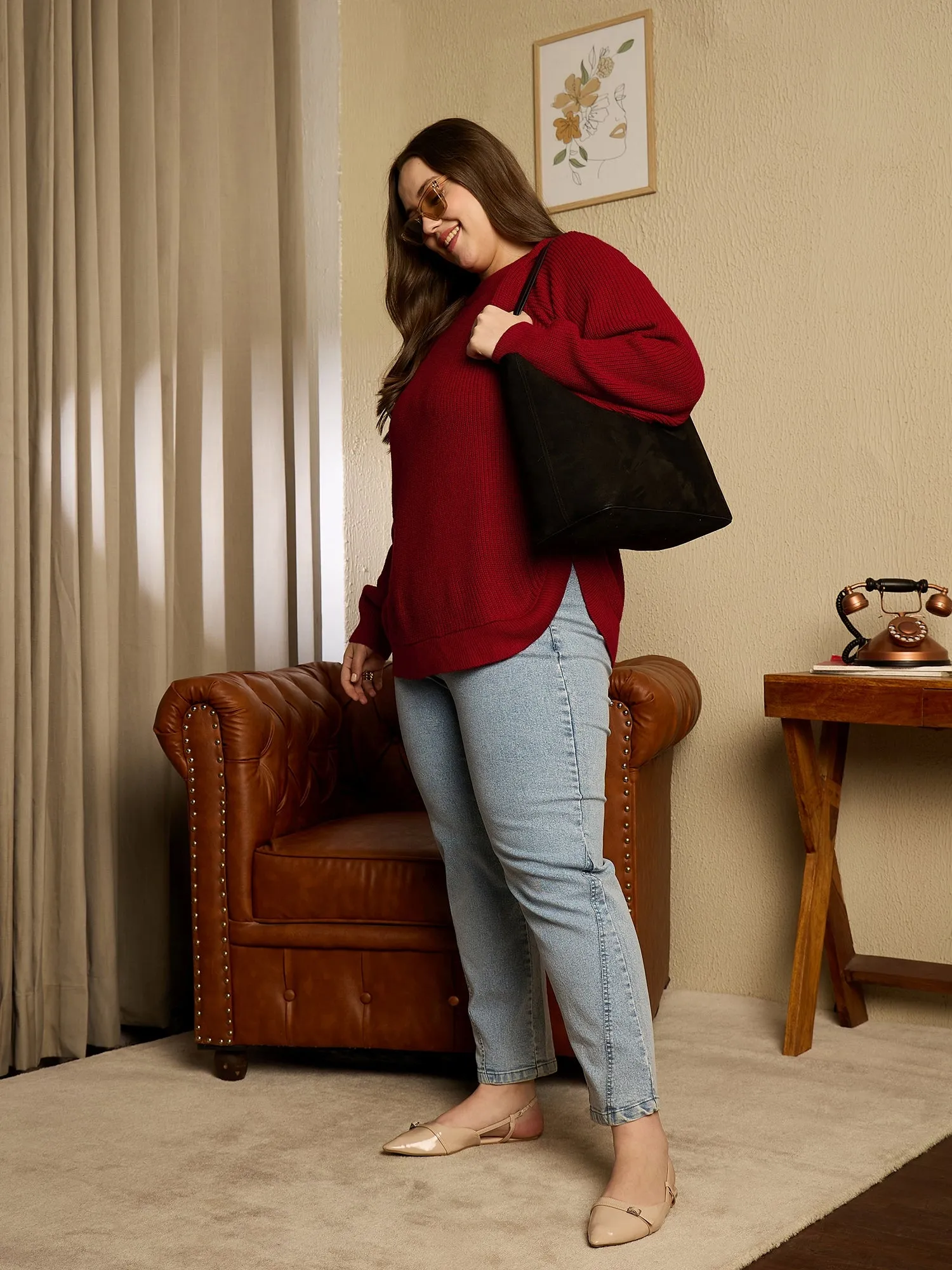 Berrylush Curve Women Red Solid Round Neck Long Sleeve Acrylic Knitted Longline Pullover