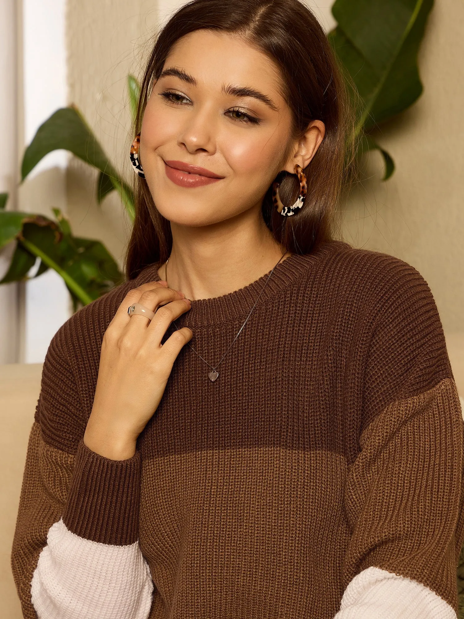 Berrylush Women Brown Colourblocked Round Neck Full Sleeve Longline Pullover