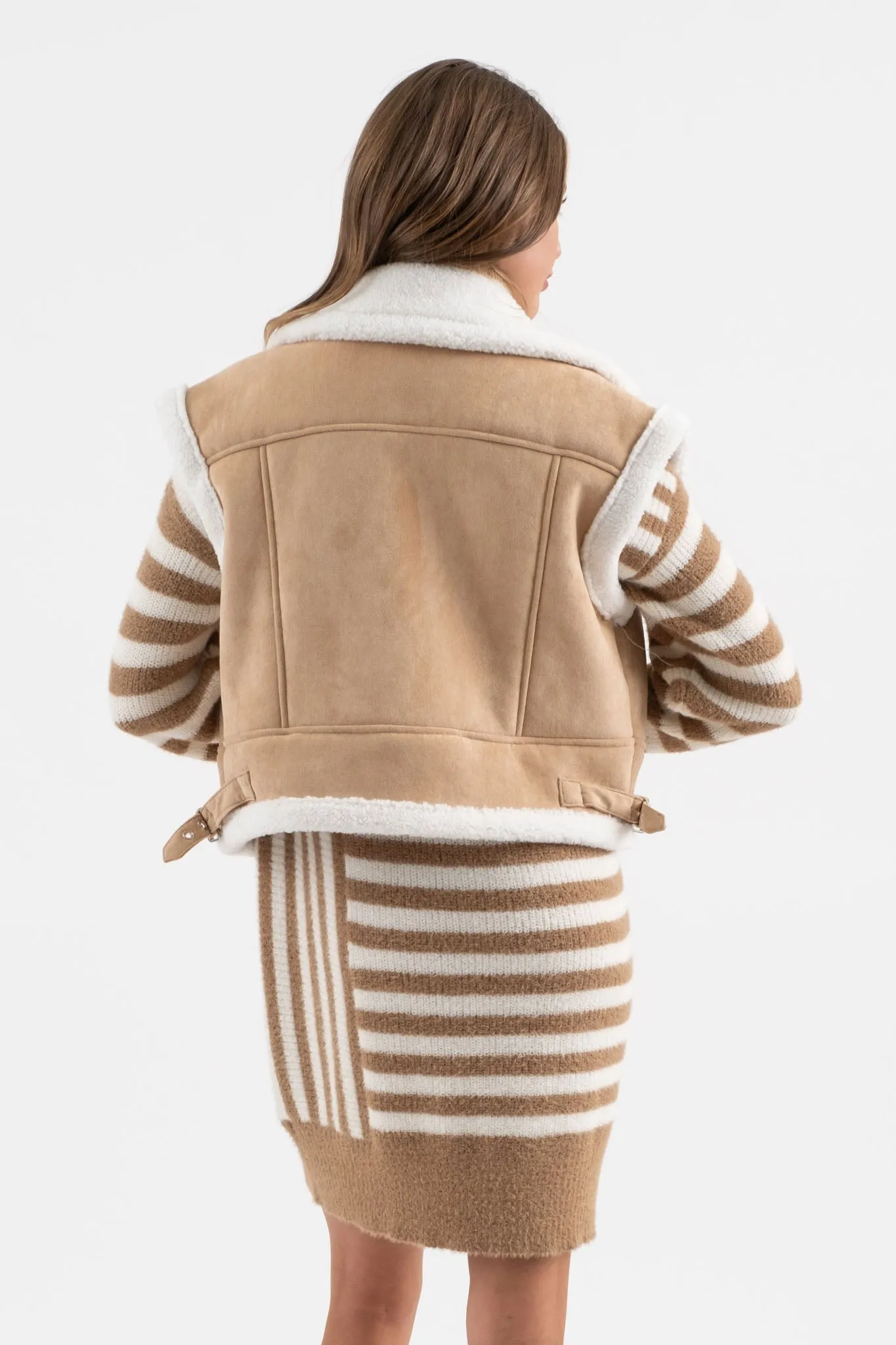 CONTRAST FAUX SHEARLING ZIP UP VEST