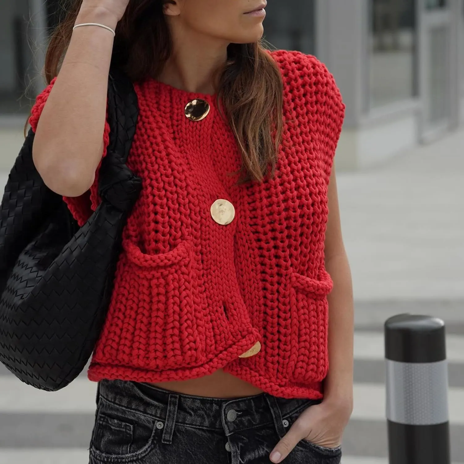 Hixiaohe Womens Crochet Chunky Knit Top Sleeveless Button Down Crop Tops Trendy Cardigan Sweater Vest for Women with Pockets